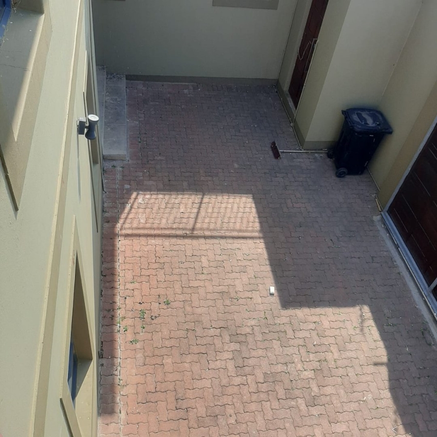 7 Bedroom Property for Sale in Amalinda Eastern Cape